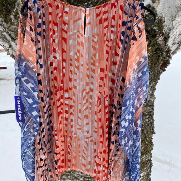 Woman's Tunic Top - Picture 2 of 5